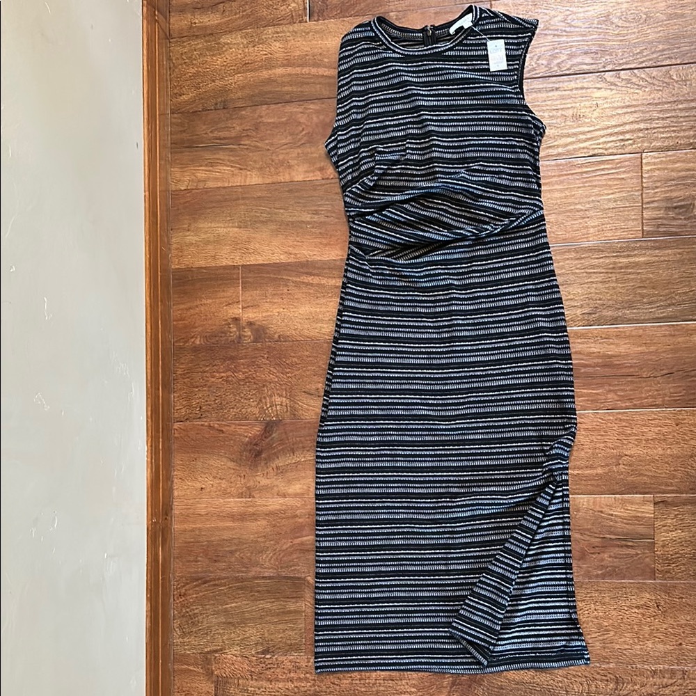 LOFT sz 4, Striped Black & White Sleeveless Dress, bundle and make me an offer!
